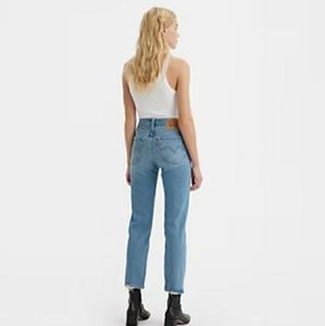 Levi Wedgie straight jean size 26